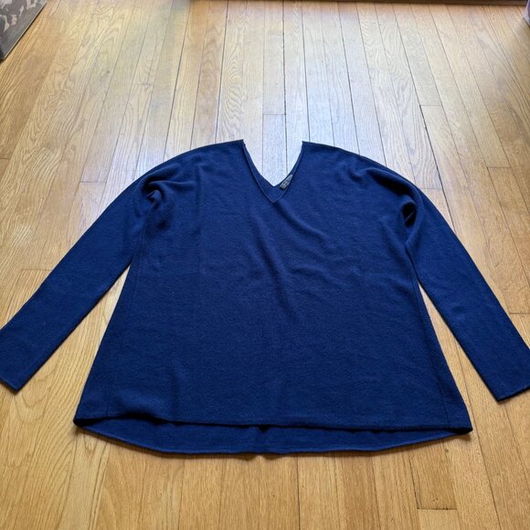 100% Cashmere Navy Blue L Vince Long Sleeve V-Neck Sweater Pullover Top - Picture 2 of 12
